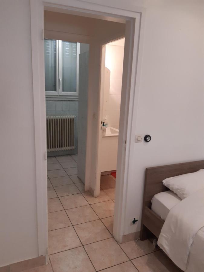 Appartement Aad1 Clamart 200 M Du Tramway T6 St Pave Blc Avec Cuisine Separee Экстерьер фото