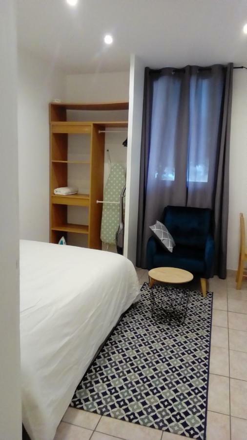 Appartement Aad1 Clamart 200 M Du Tramway T6 St Pave Blc Avec Cuisine Separee Экстерьер фото